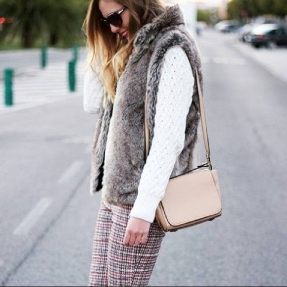 Kia Double ZIP Faux Leather Crossbody Bag - Picture 8 of 8